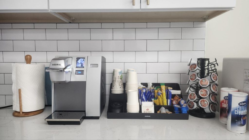 all collision center guest room